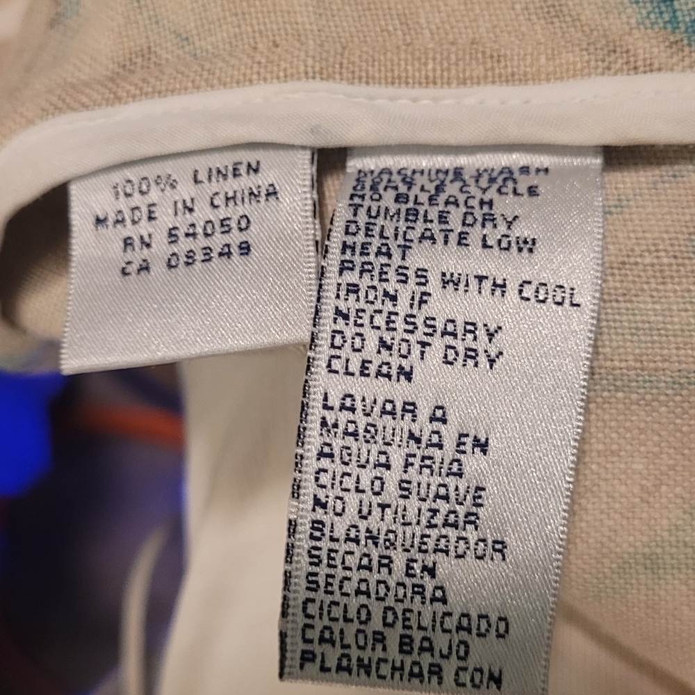 Jones New York Country. Size PM beige with blue tropical flowers women's blazer - Picture 3 of 6